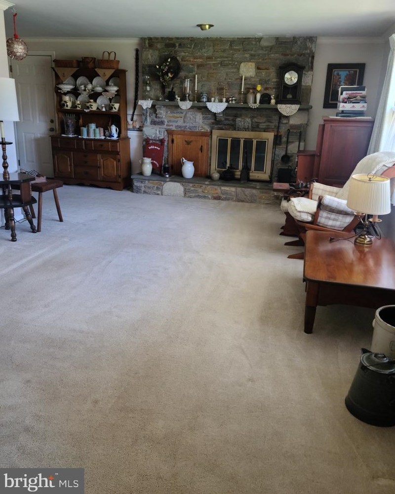 925 Cathill Rd, Sellersville, PA 18960-1313