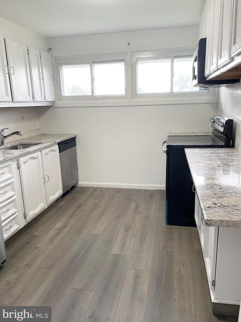 100 Northpark Dr, Levittown, PA 19054