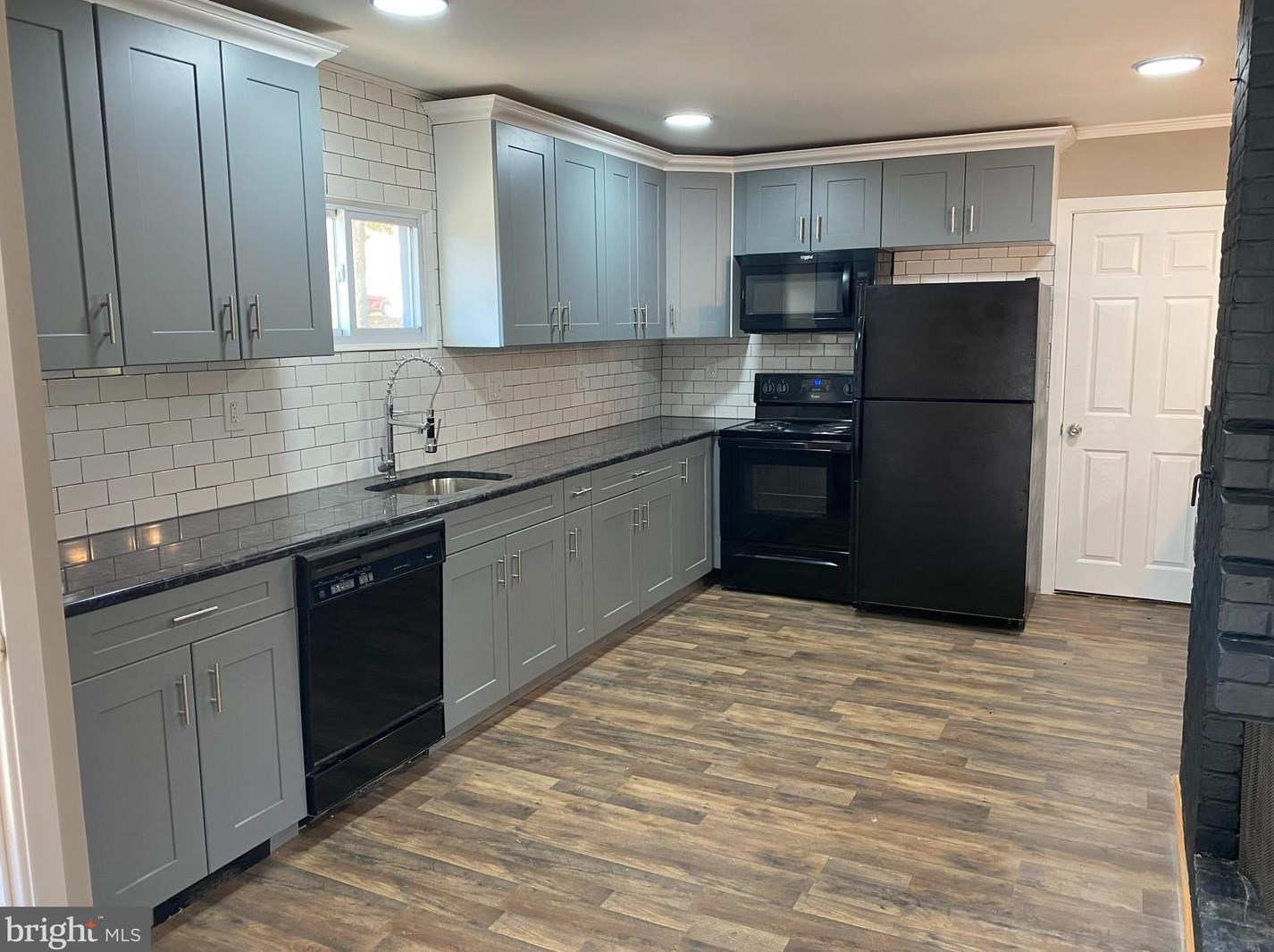 5 Tapered Oak Ln, Levittown PA  19054-2223 exterior