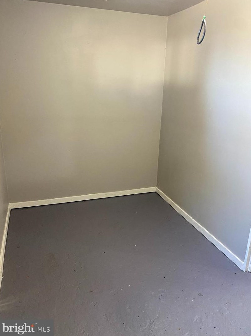 5 Tapered Oak Ln, Levittown PA  19054-2223 exterior