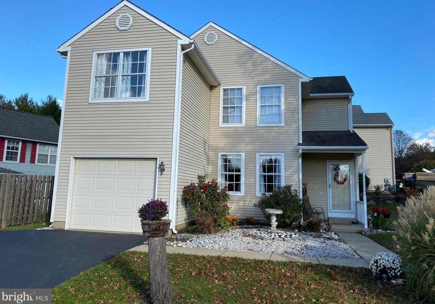 102 Ascot Ct, Upper Makefield, PA 18940-1635