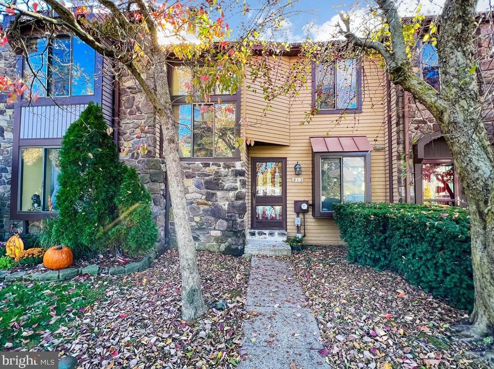313 Milford Ct, Upper Makefield, PA 18940-1752