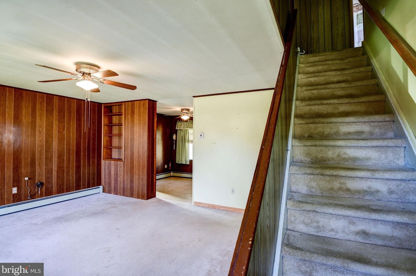 131 Vermont Ln, Levittown, PA 19054-1030