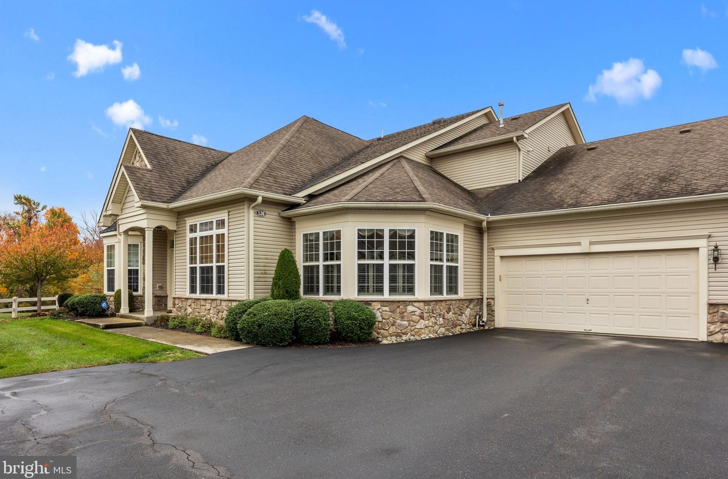 120 Willow Dr, Upper Makefield, PA 18940-2452