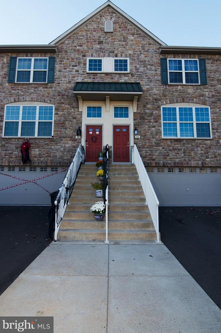 50 Bowman Dr, Langhorne, PA 19053