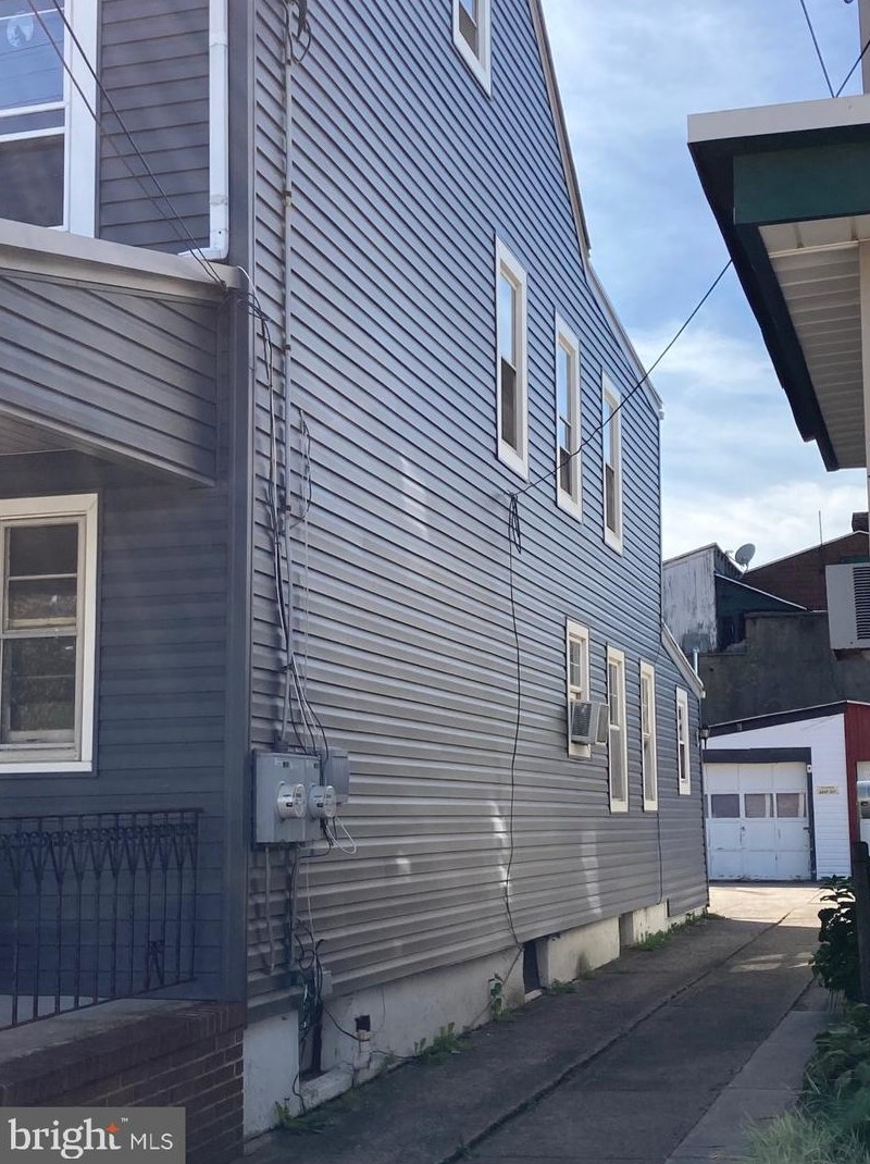 310 Dorrance St, Edgely PA  19007-5109 exterior