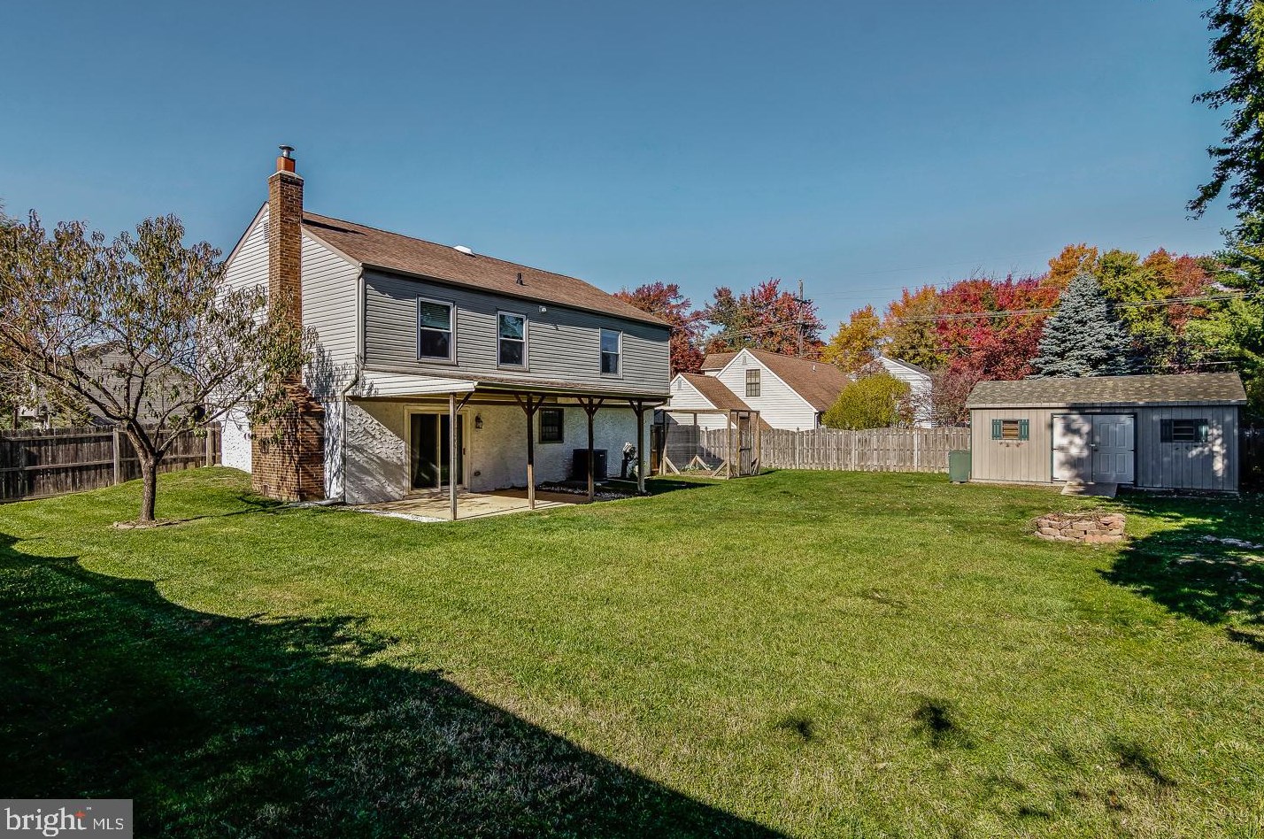525 Nel Dr, Fairless Hills, PA 19030