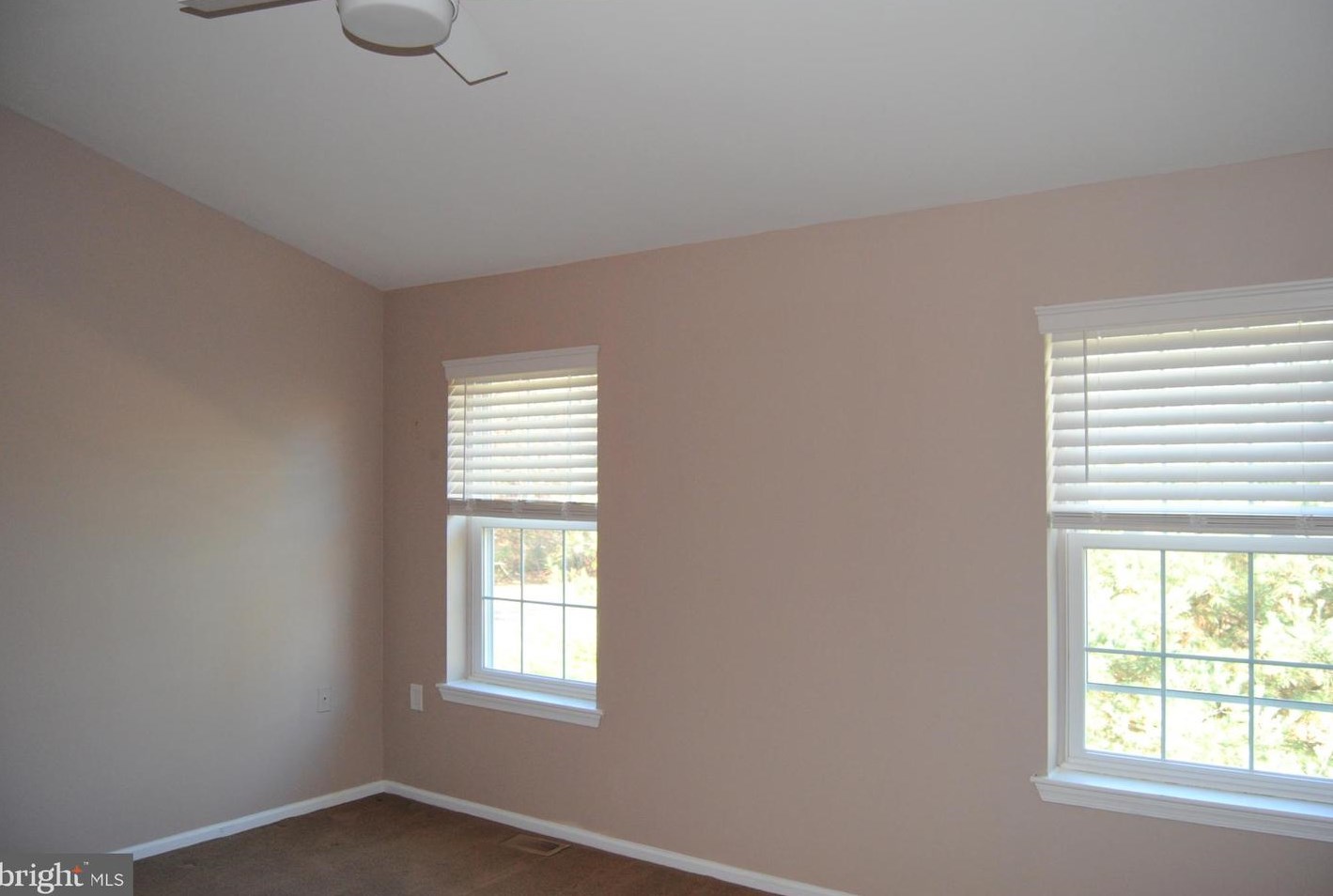 62 Ardsley Ct, Upper Makefield PA  18940-2309 exterior