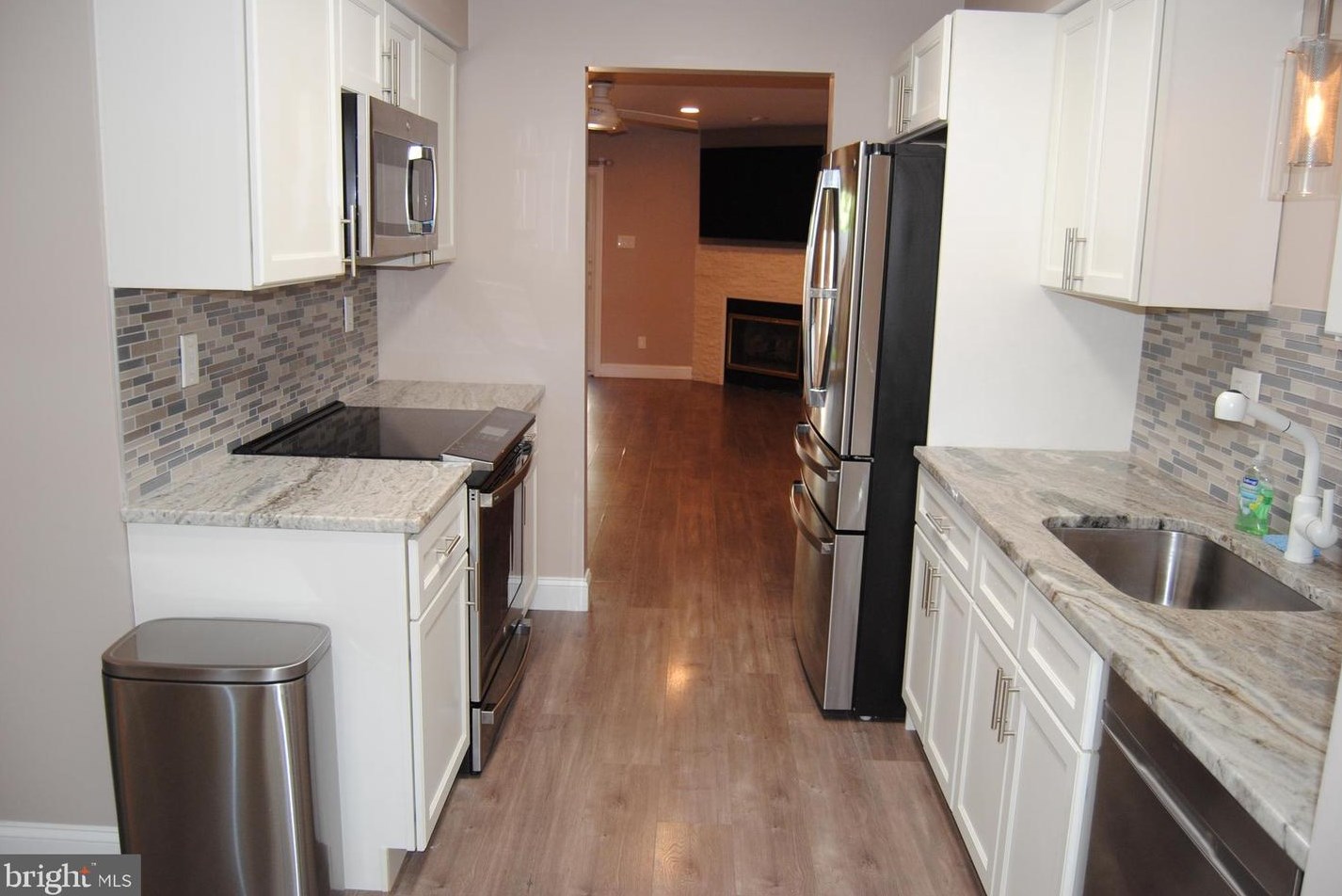 62 Ardsley Ct, Upper Makefield PA  18940-2309 exterior