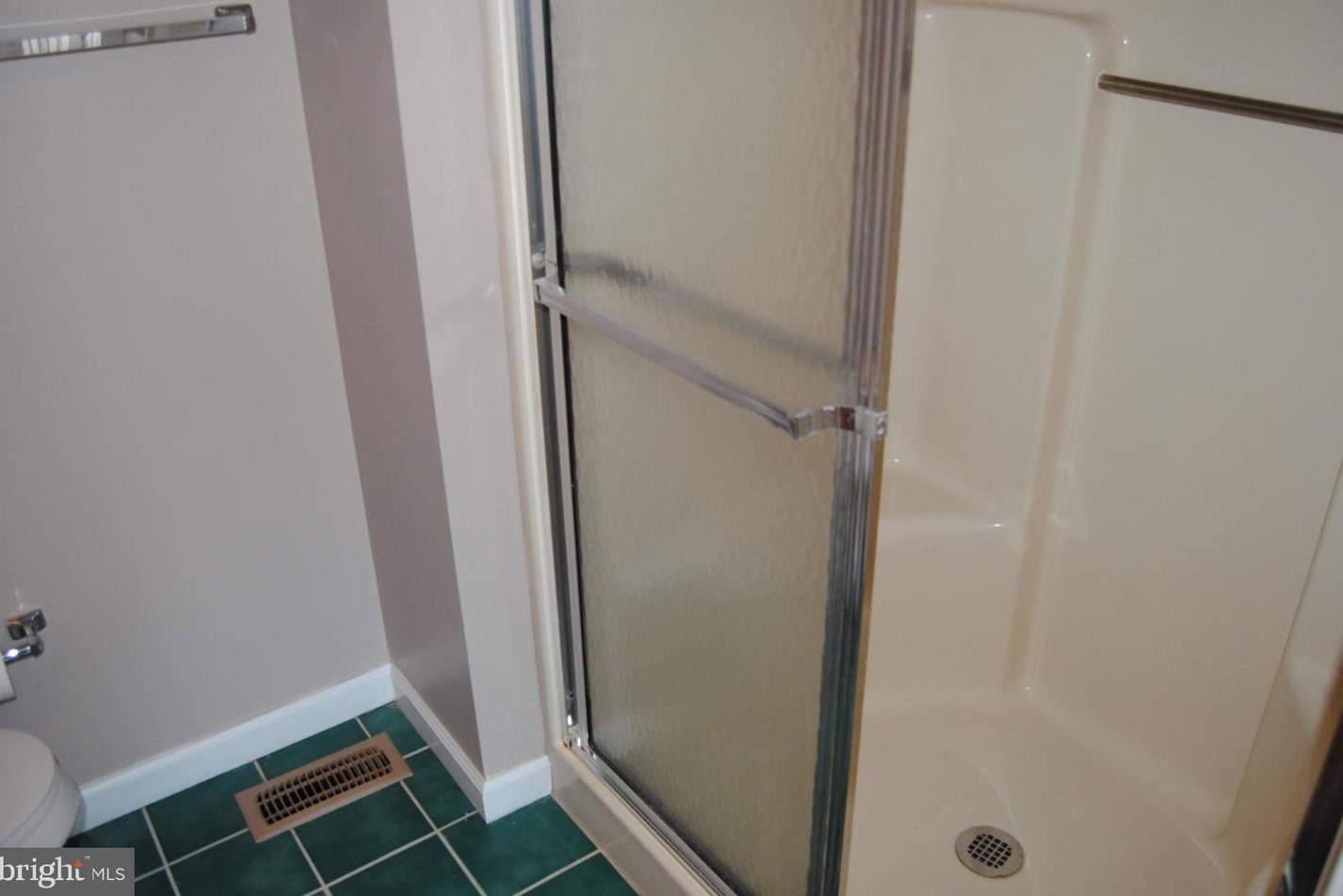 62 Ardsley Ct, Upper Makefield PA  18940-2309 exterior