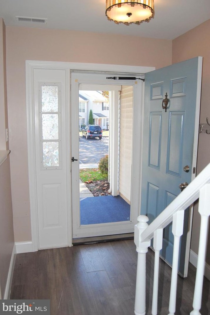 62 Ardsley Ct, Upper Makefield PA  18940-2309 exterior