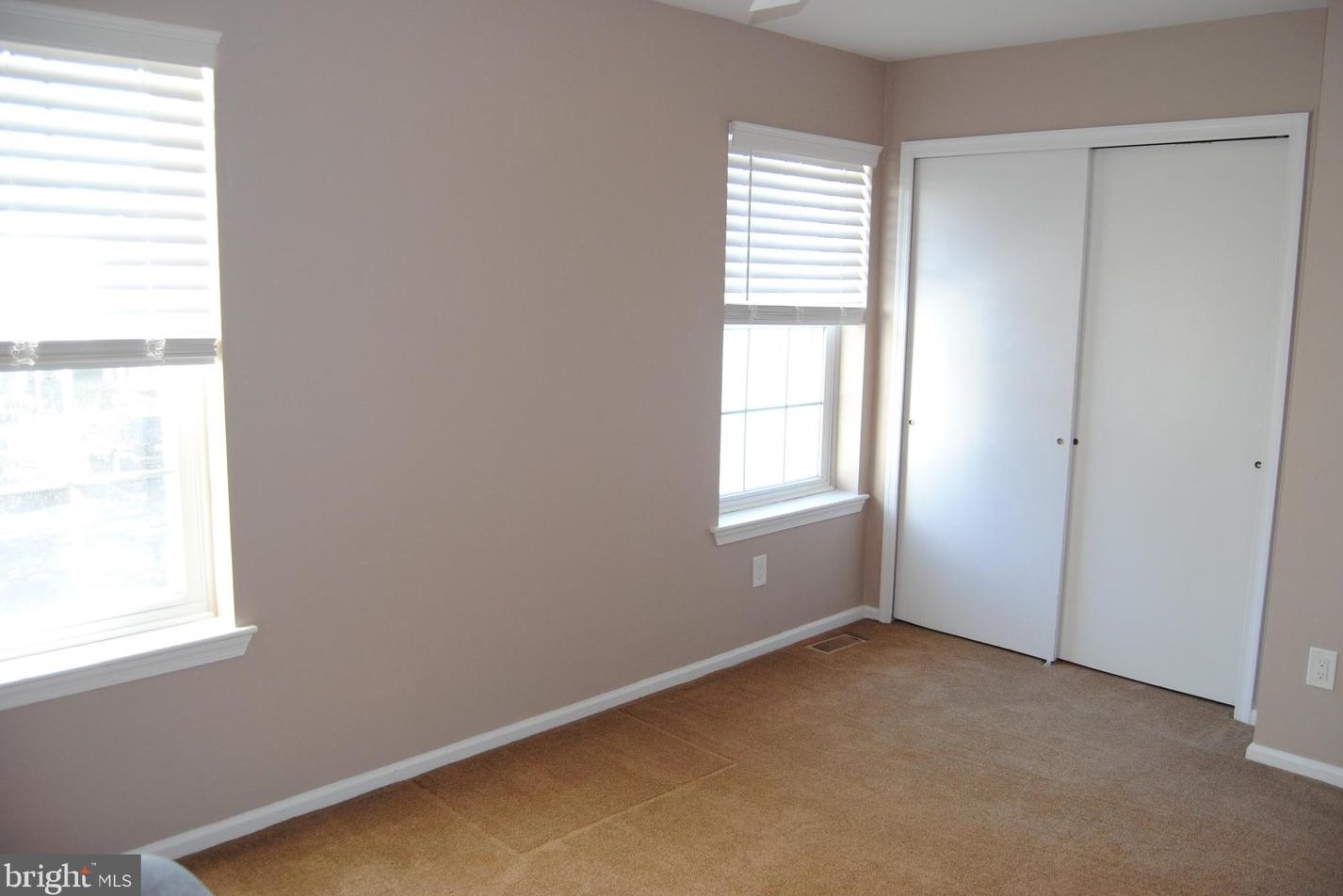 62 Ardsley Ct, Upper Makefield PA  18940-2309 exterior