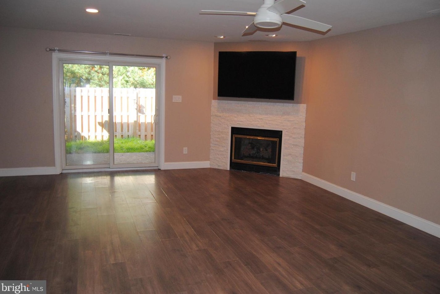 62 Ardsley Ct, Upper Makefield PA  18940-2309 exterior