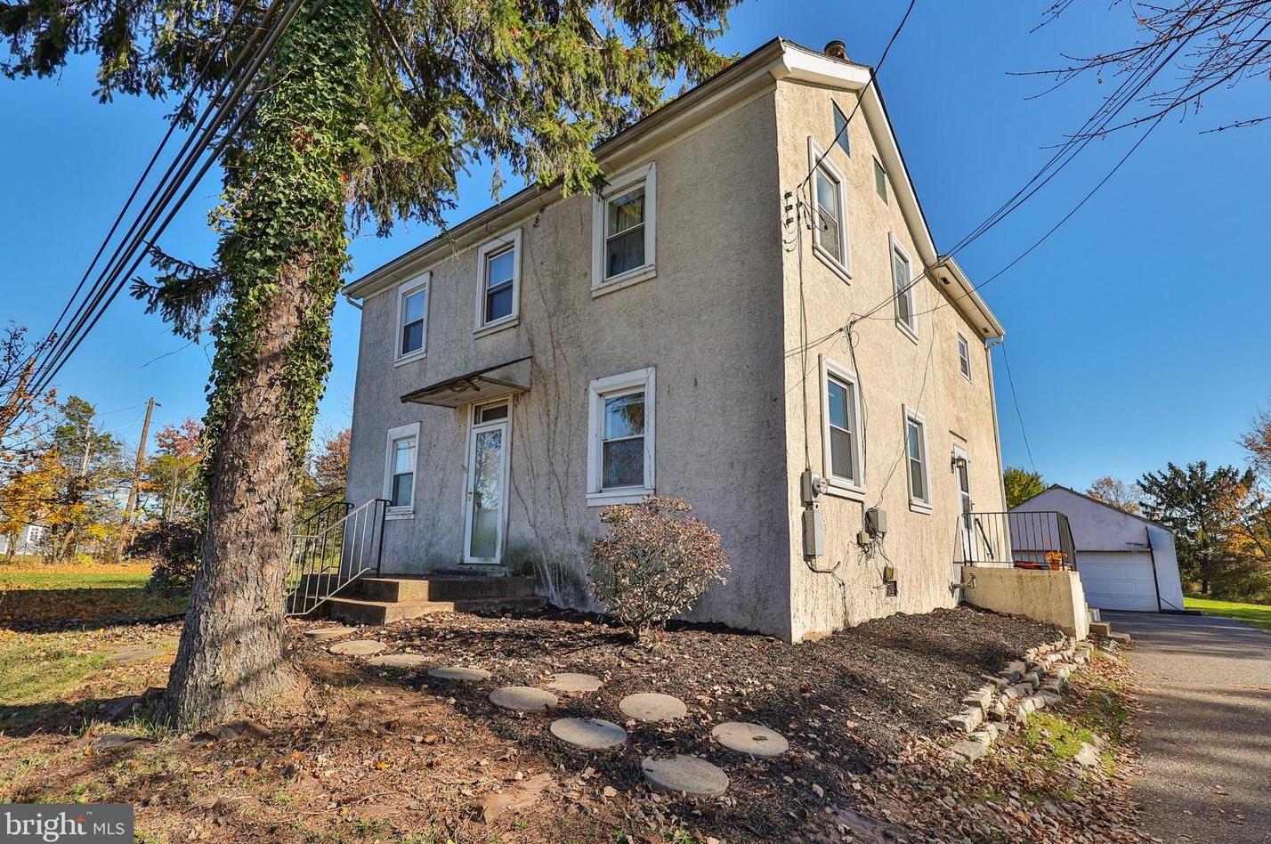 2028 Ridge Rd, Sellersville, PA 18960-3056