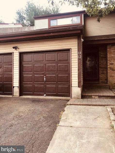 14 Bellaire Dr, Langhorne, PA 19047
