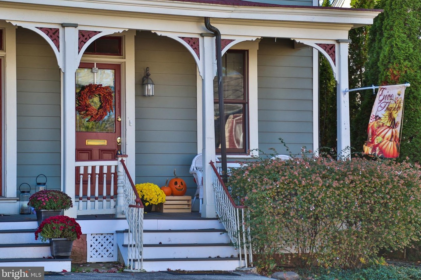 102 Clinton St, Gardenville, PA