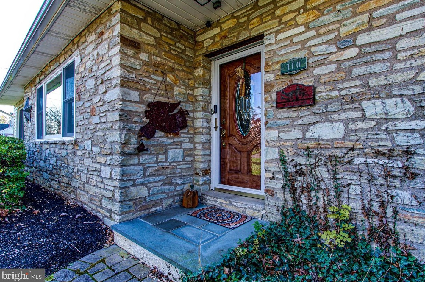 110 Old Dublin Pike, Gardenville, PA 18901