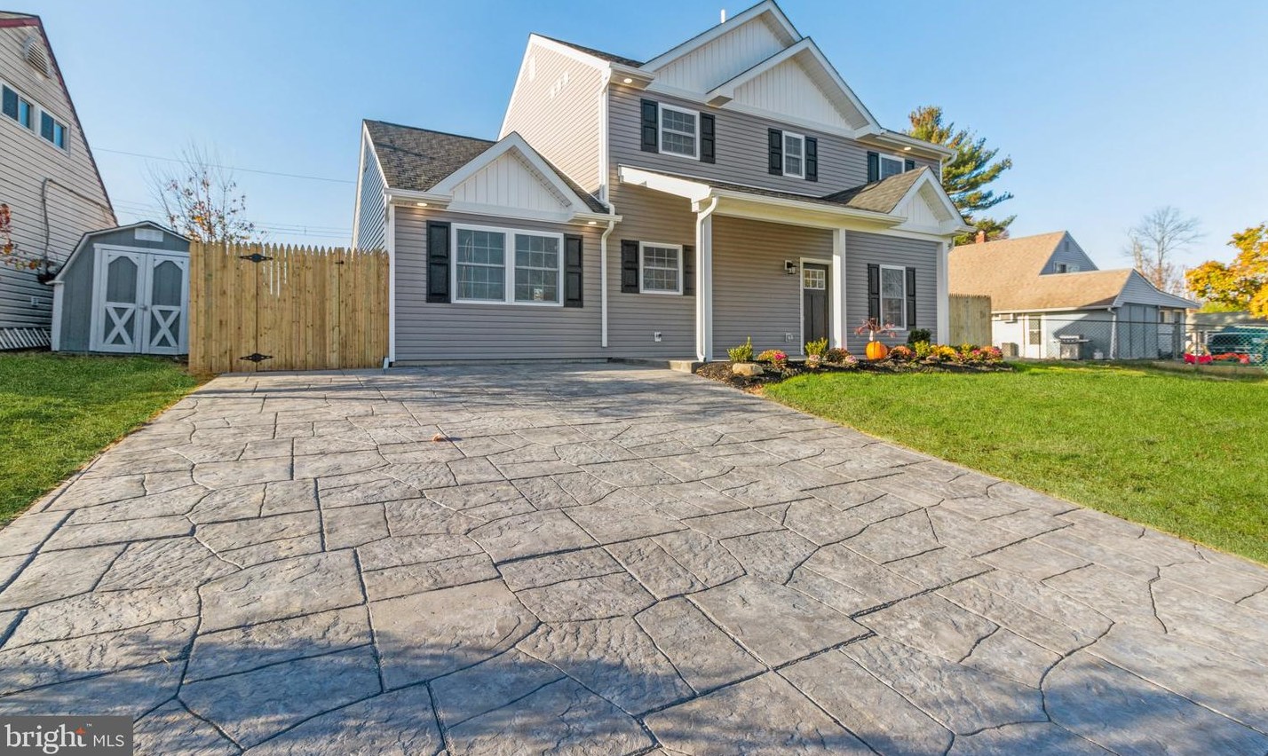 109 Wildflower Rd, Levittown, PA 19057-3224