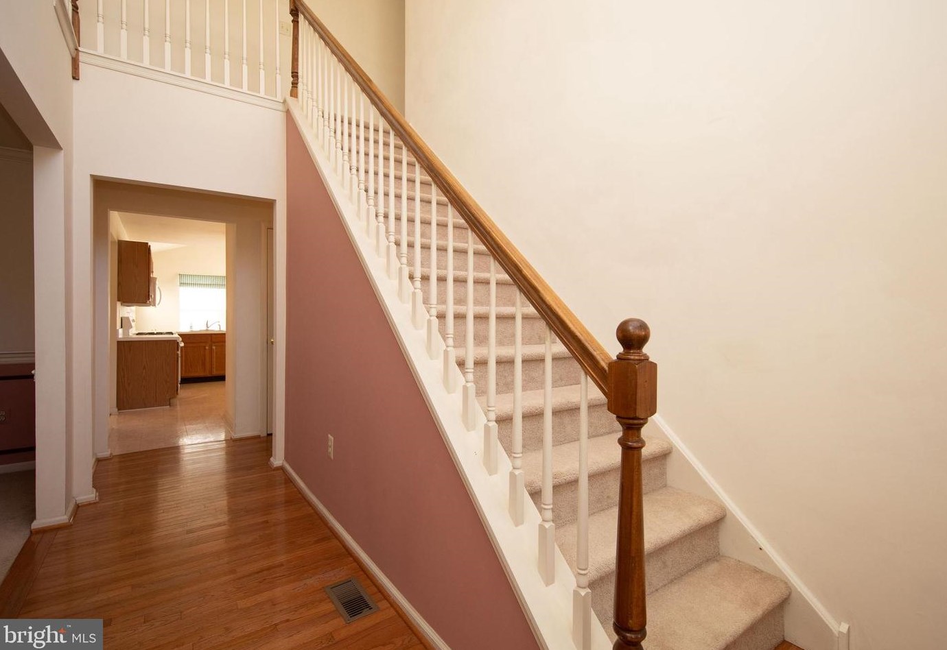 11 Sterling Crest Ct, Gardenville, PA