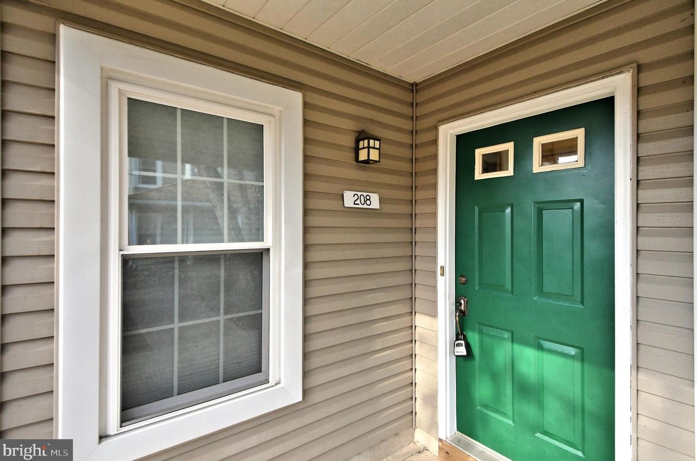 208 Wyncoop Ct, Southampton, PA 18966-2668