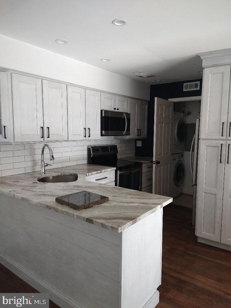 104 Everett Dr, Upper Makefield, PA 18940