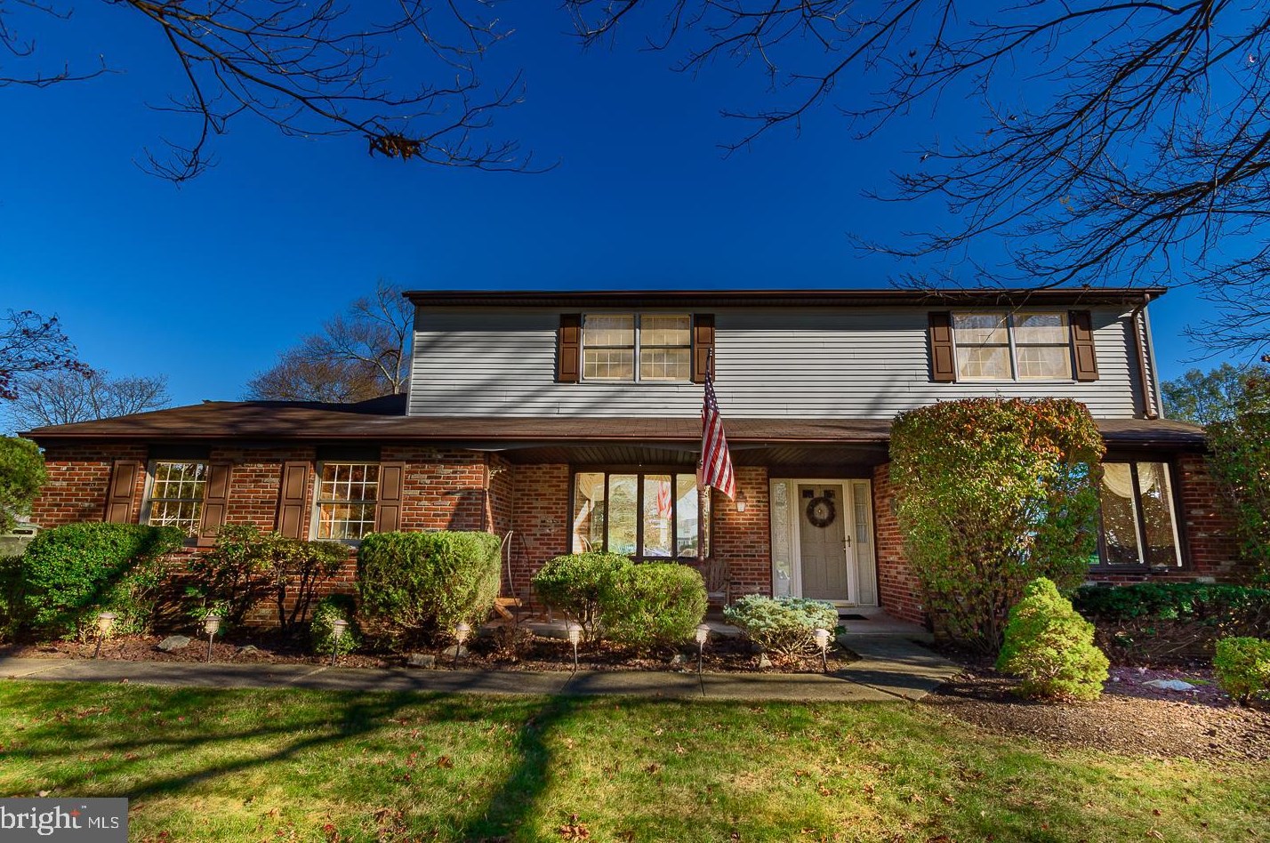 19 E Julianna Dr, Southampton, PA 18966