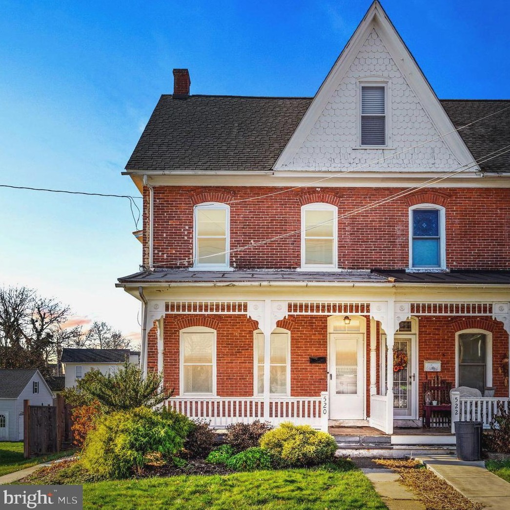 520 Race St, Perkasie, PA 18944-1423