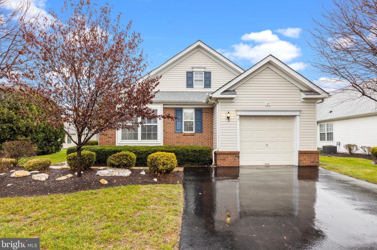 17 Sagebrush Ln, Langhorne, PA 19047-3405