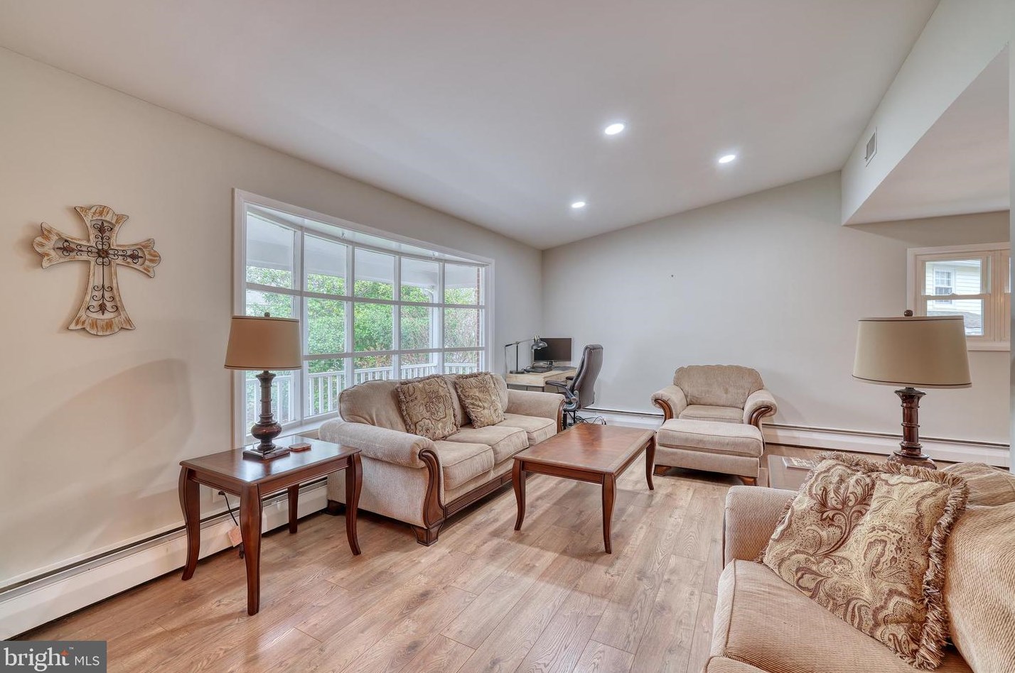 3 Riverdale Rd, Yardley, PA 19067