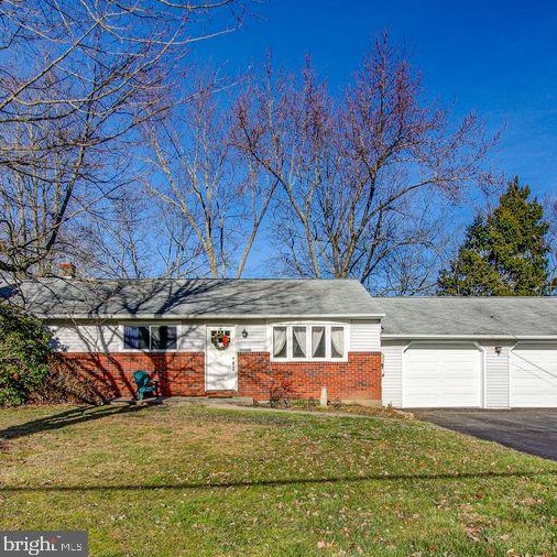 222 Three Mile Run Rd, Sellersville, PA 18960
