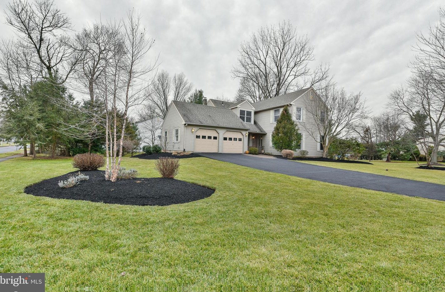 220 Yorkshire Dr, Upper Makefield, PA 18940