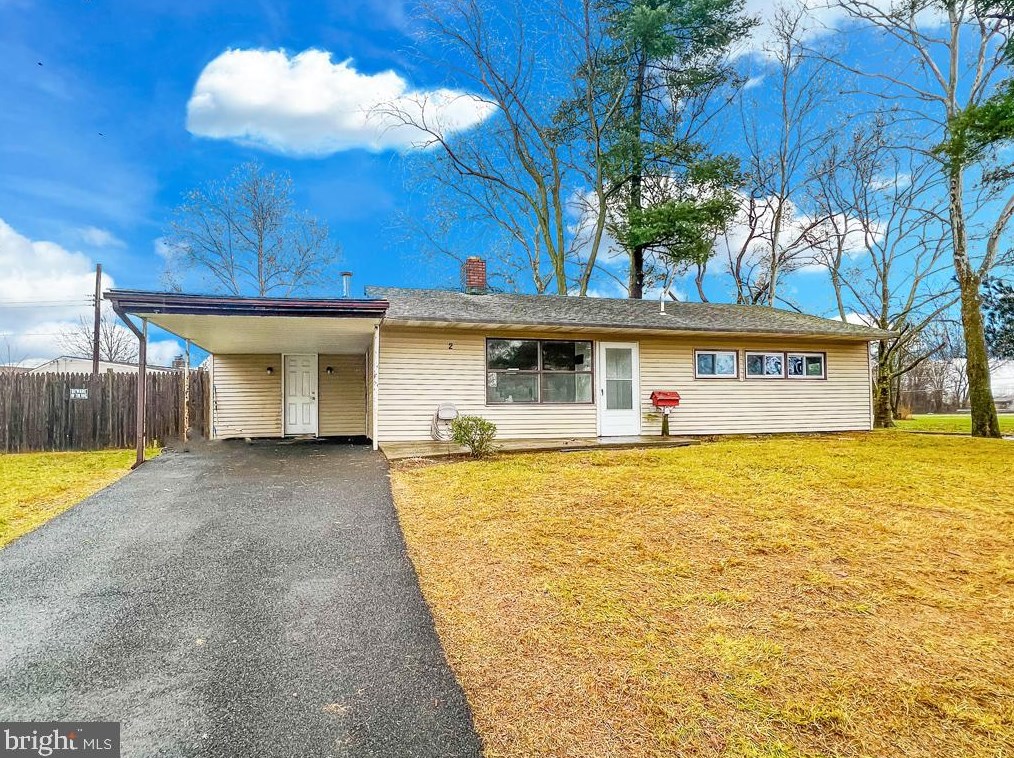 2 Copper Beech Ln, Levittown PA  19055-1630 exterior