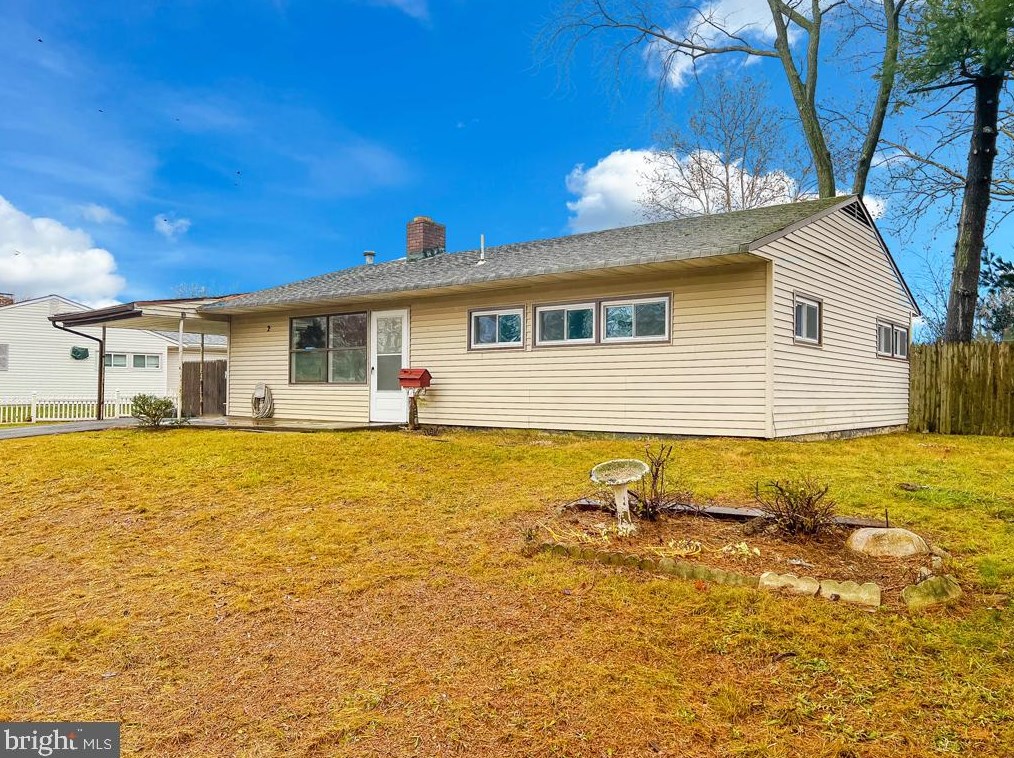 2 Copper Beech Ln, Levittown PA  19055-1630 exterior