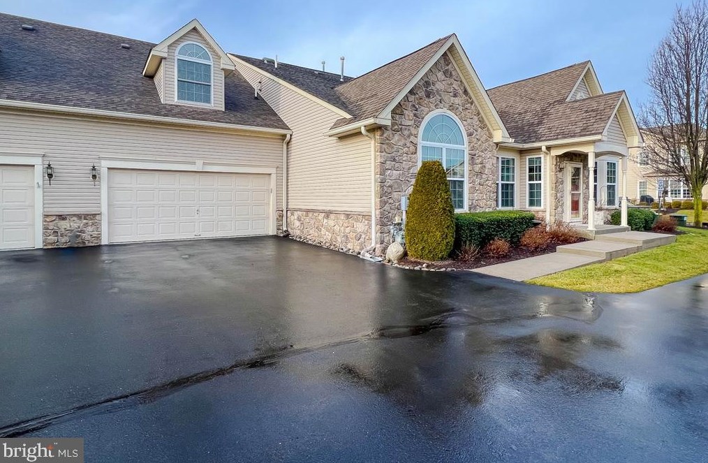 110 Thornhill Ln, Upper Makefield, PA 18940-2454