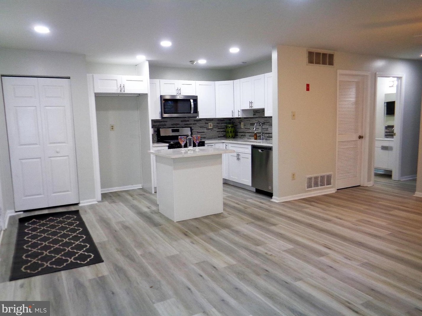 305 Diamond Dr, Upper Makefield, PA 18940-2417
