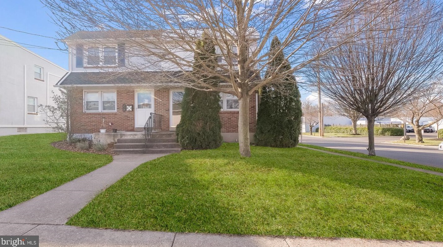 220 Shewell Ave, Gardenville, PA