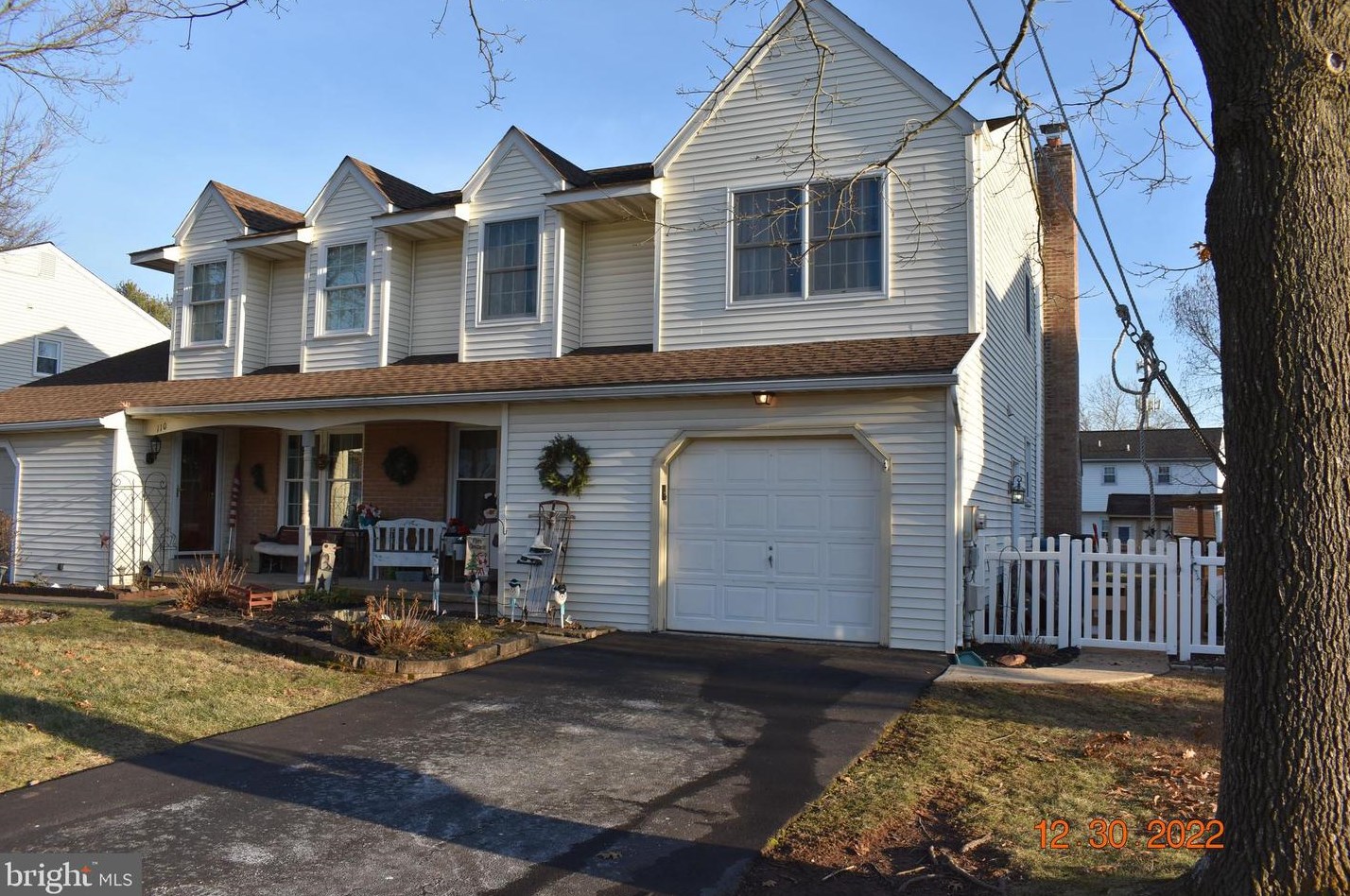 108 Burnish Ct, Perkasie, PA 18944-2428