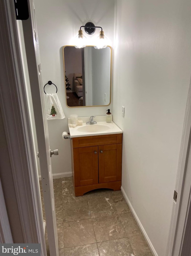 46 Heather Ct, Upper Makefield PA  18940-1542 exterior