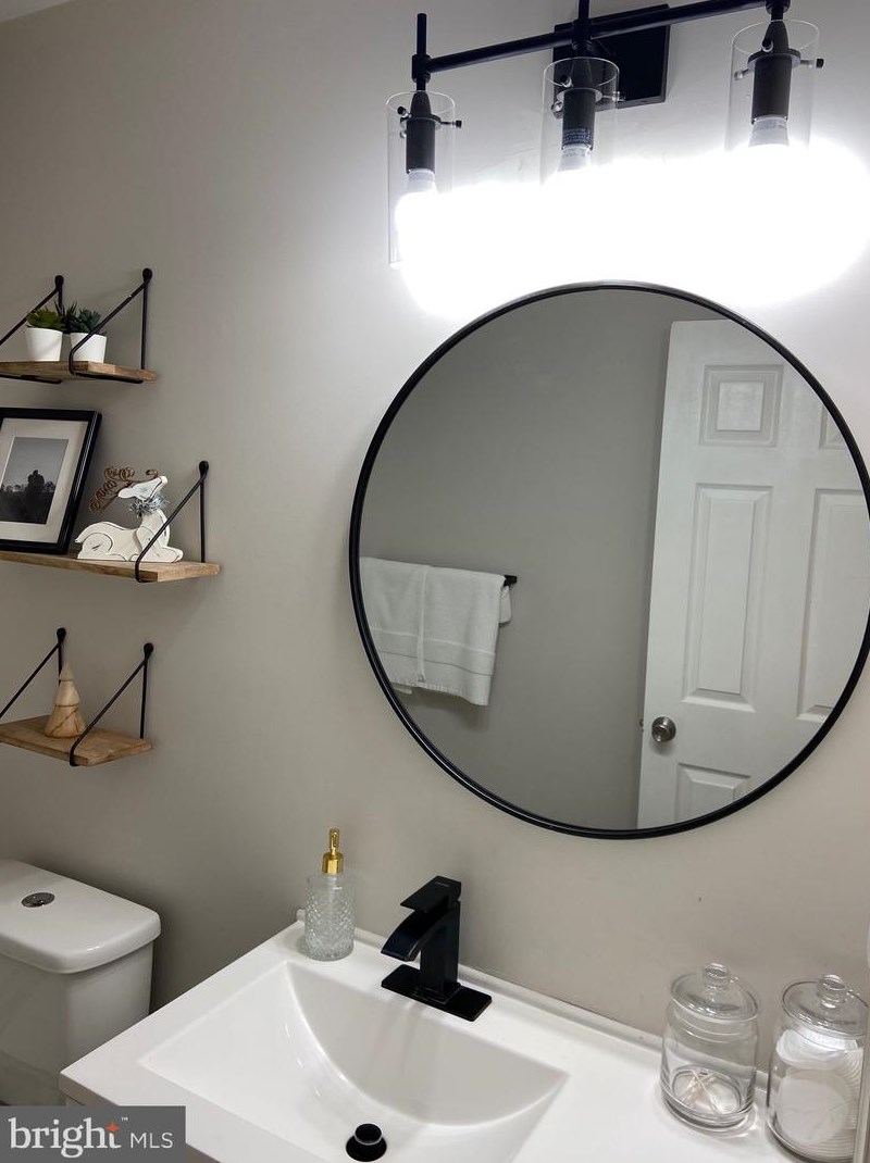 46 Heather Ct, Upper Makefield PA  18940-1542 exterior