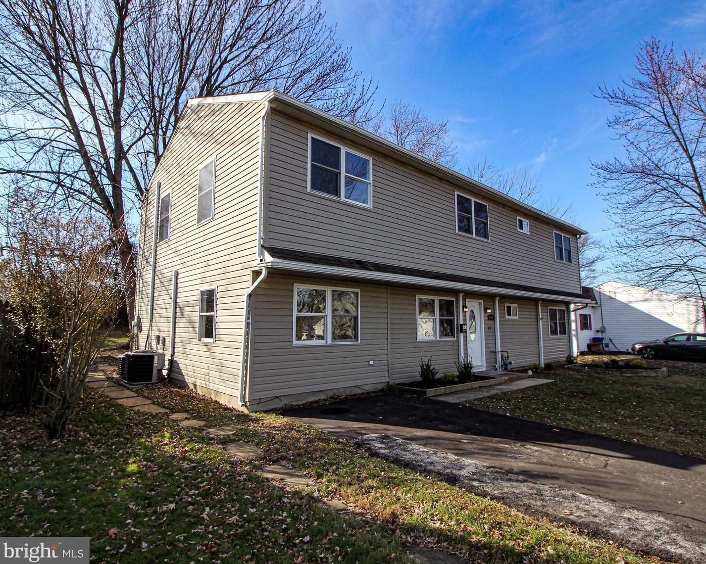 810 Hanford Rd, Fairless Hills, PA 19030