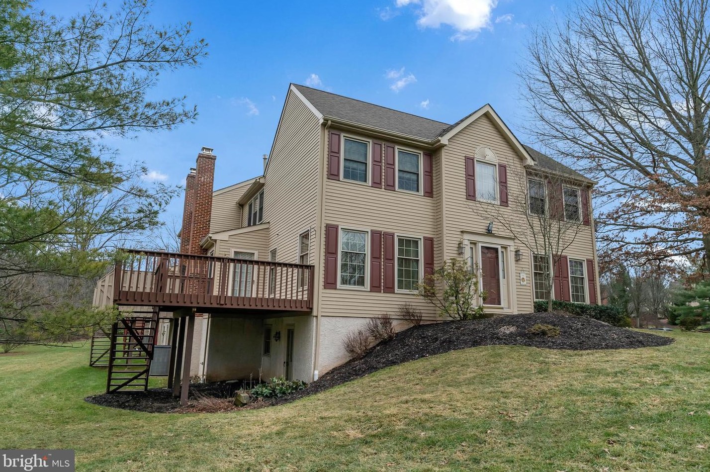 633 Chatham Ct, Chalfont, PA 18914-2060