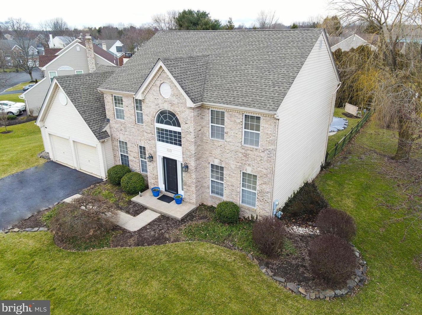 5040 Jennifer Ct, Gardenville, PA