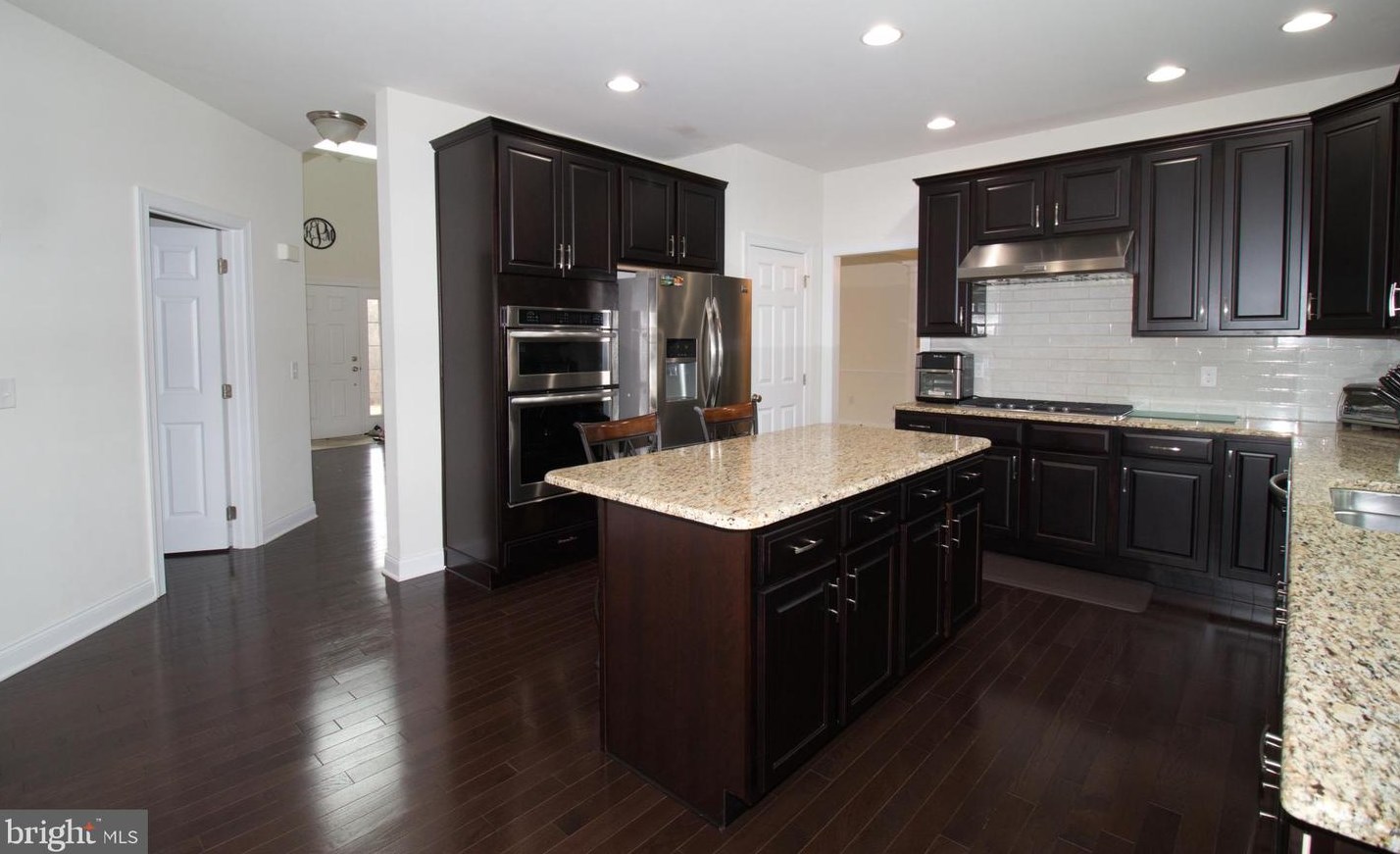 136 Chestnut Ln, Sellersville PA  18960-3802 exterior