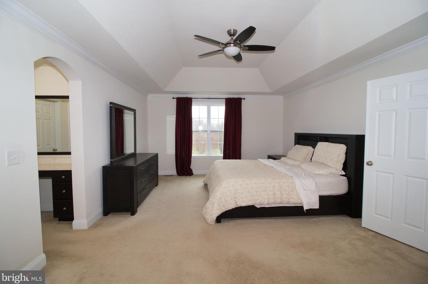 136 Chestnut Ln, Sellersville PA  18960-3802 exterior