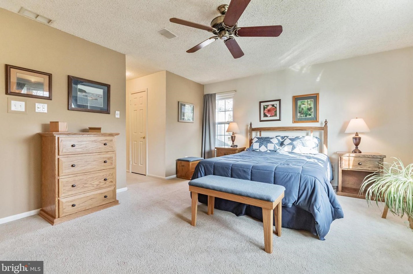 54 Magnolia Dr, Upper Makefield PA  18940-9236 exterior