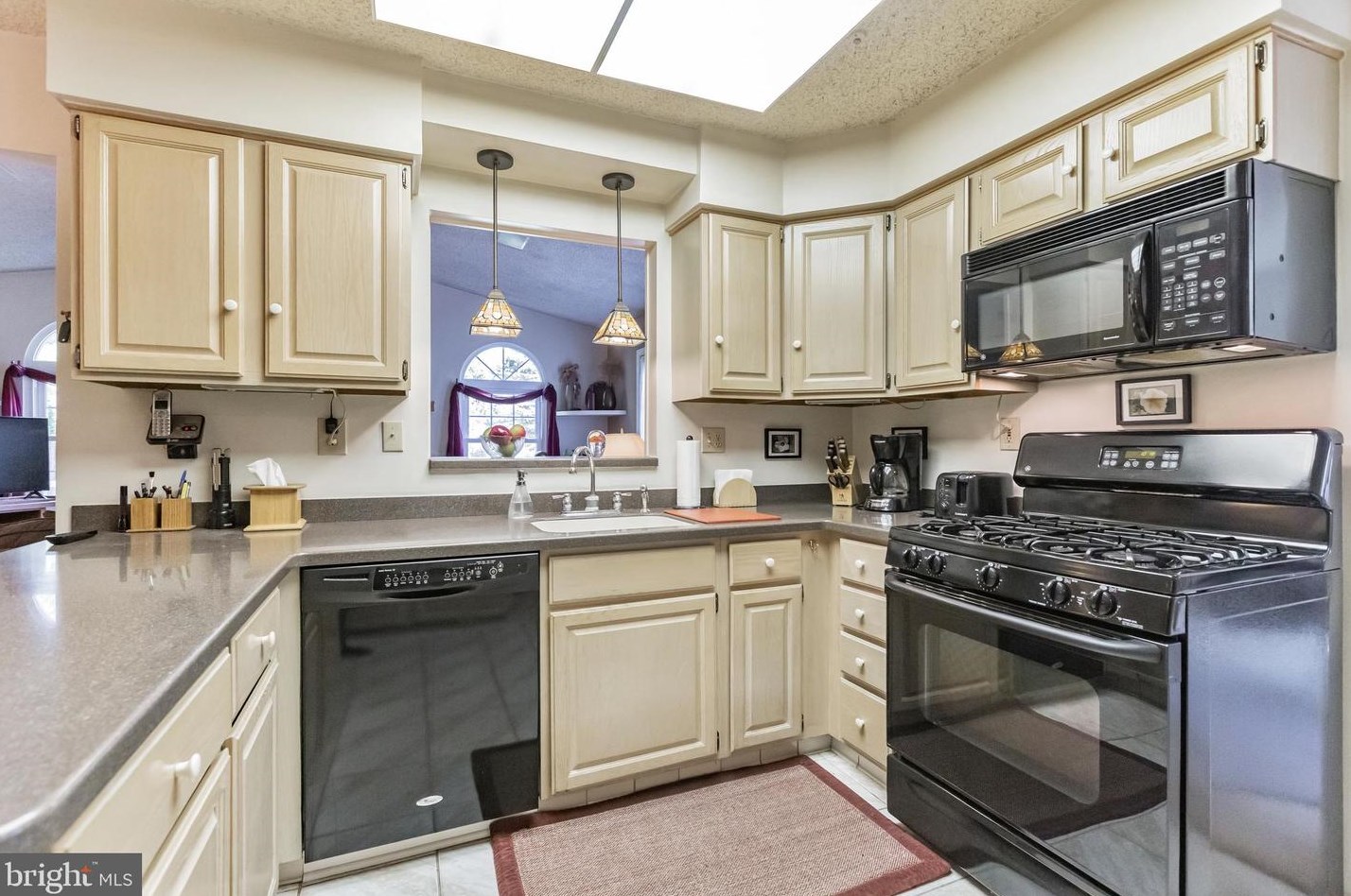 54 Magnolia Dr, Upper Makefield PA  18940-9236 exterior