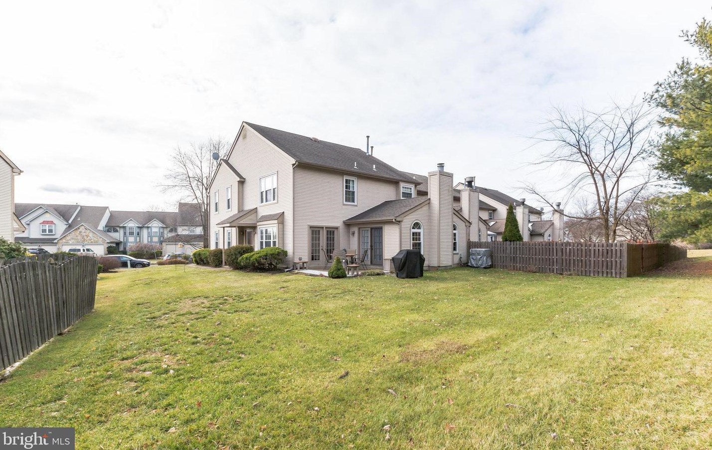 54 Magnolia Dr, Upper Makefield PA  18940-9236 exterior