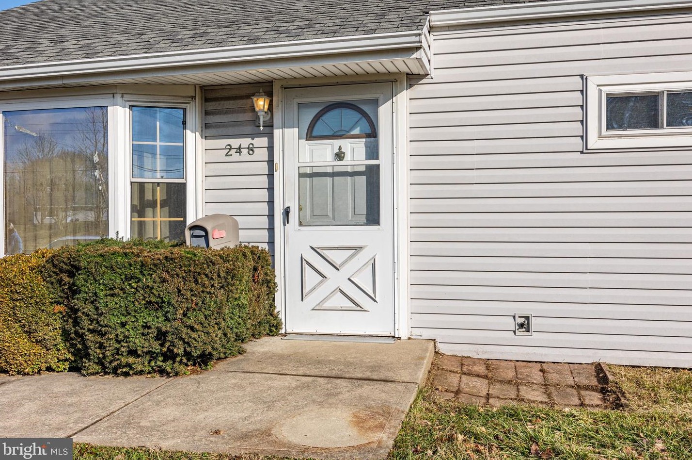 248 N Oxford Valley Rd, Fairless Hills, PA 19030