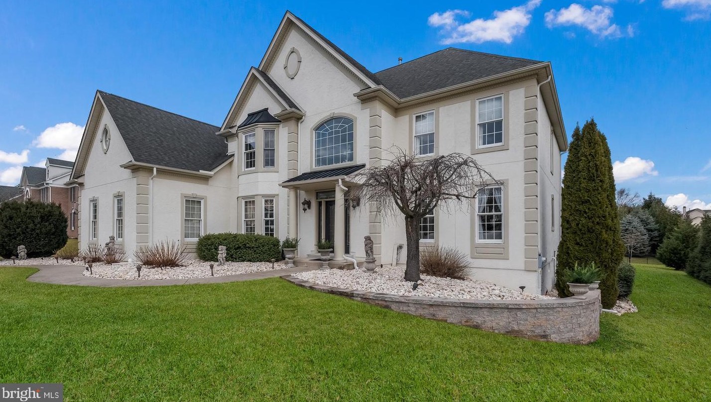 2121 Keystone Dr, Hatfield, PA 19440-1022