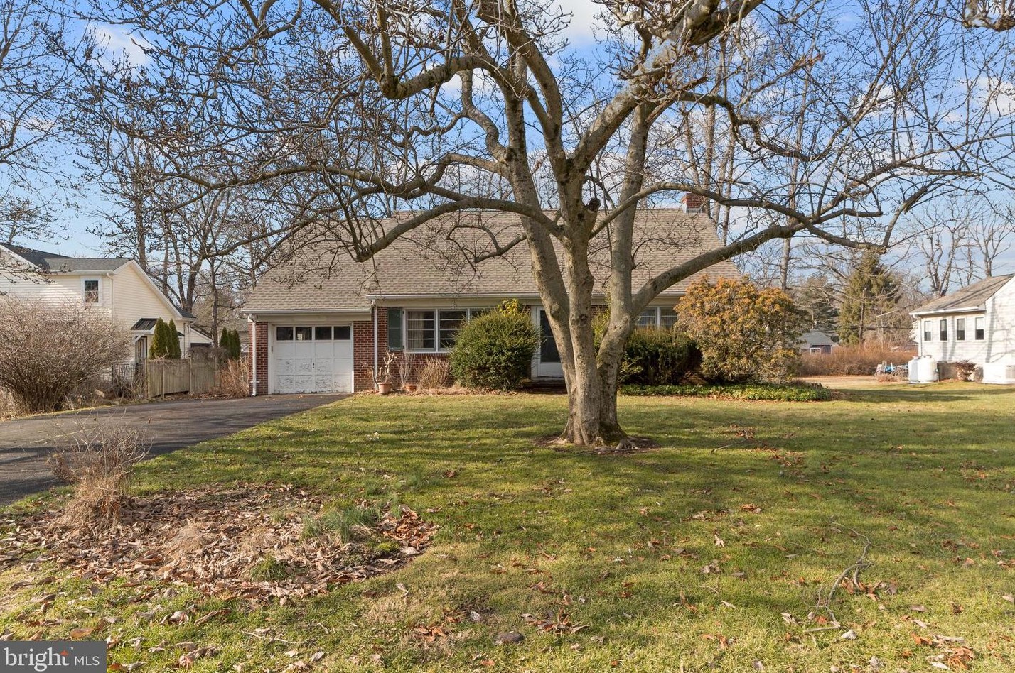 1707 S Crescent Blvd, Yardley, PA 19067